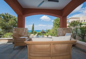 Detached Villa For Sale  in  Neo Chorio