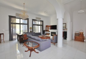 Detached Villa For Sale  in  Kamares - Tala