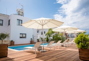 Building For Sale  in  Kissonerga