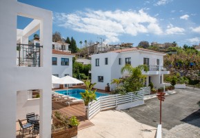 Building For Sale  in  Kissonerga