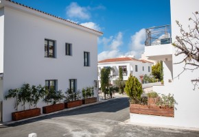 Building For Sale  in  Kissonerga