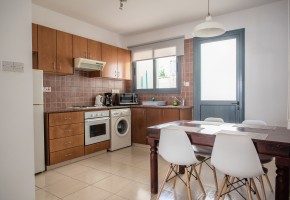 Building For Sale  in  Kissonerga